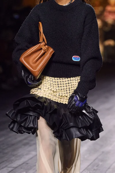 Look 39